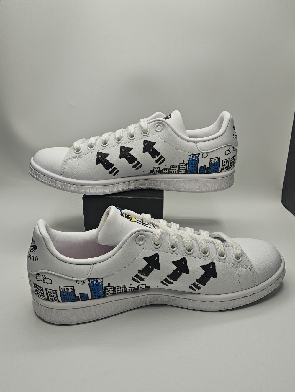 adidas Stan Smith X Disney X Kasing lung (Labubu) W8 - Picture 2 of 5